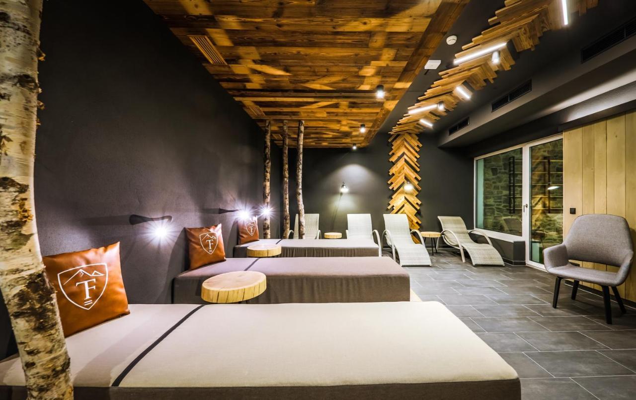 24 By Avenida - Mountain Hotel Капрун Екстериор снимка