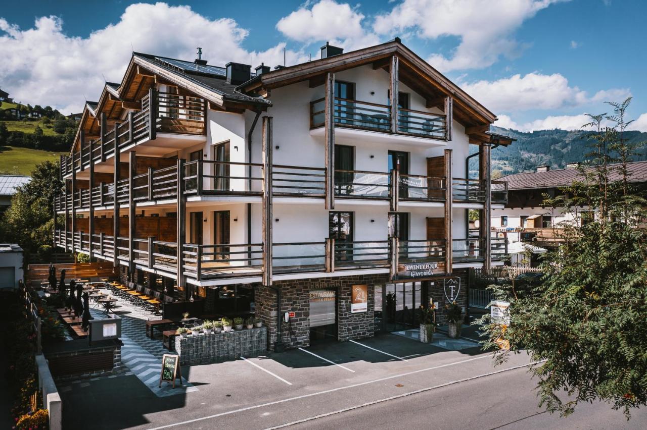 24 By Avenida - Mountain Hotel Капрун Екстериор снимка