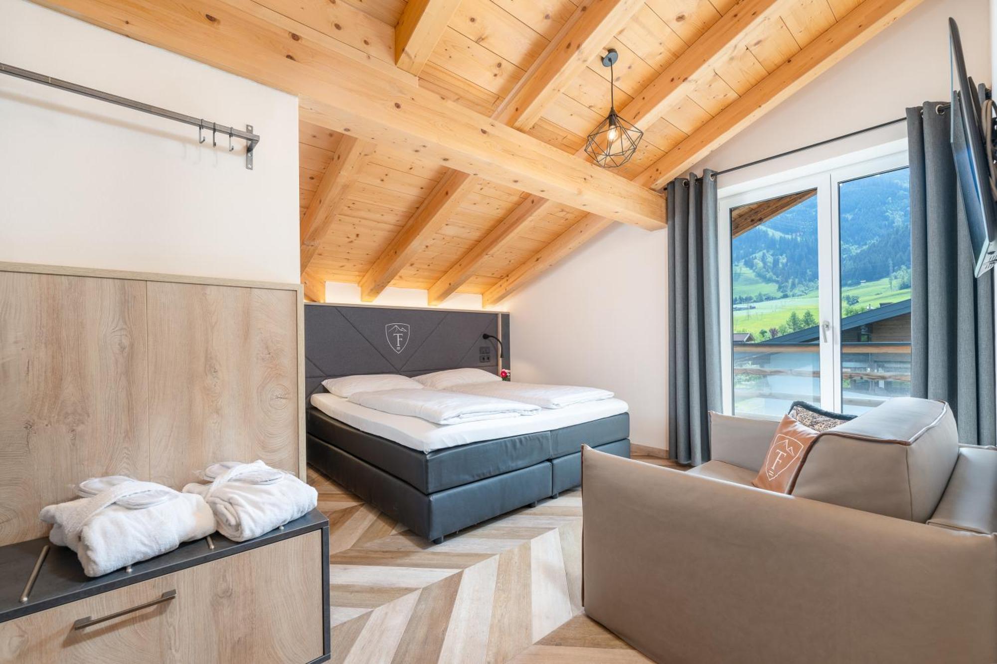 24 By Avenida - Mountain Hotel Капрун Екстериор снимка