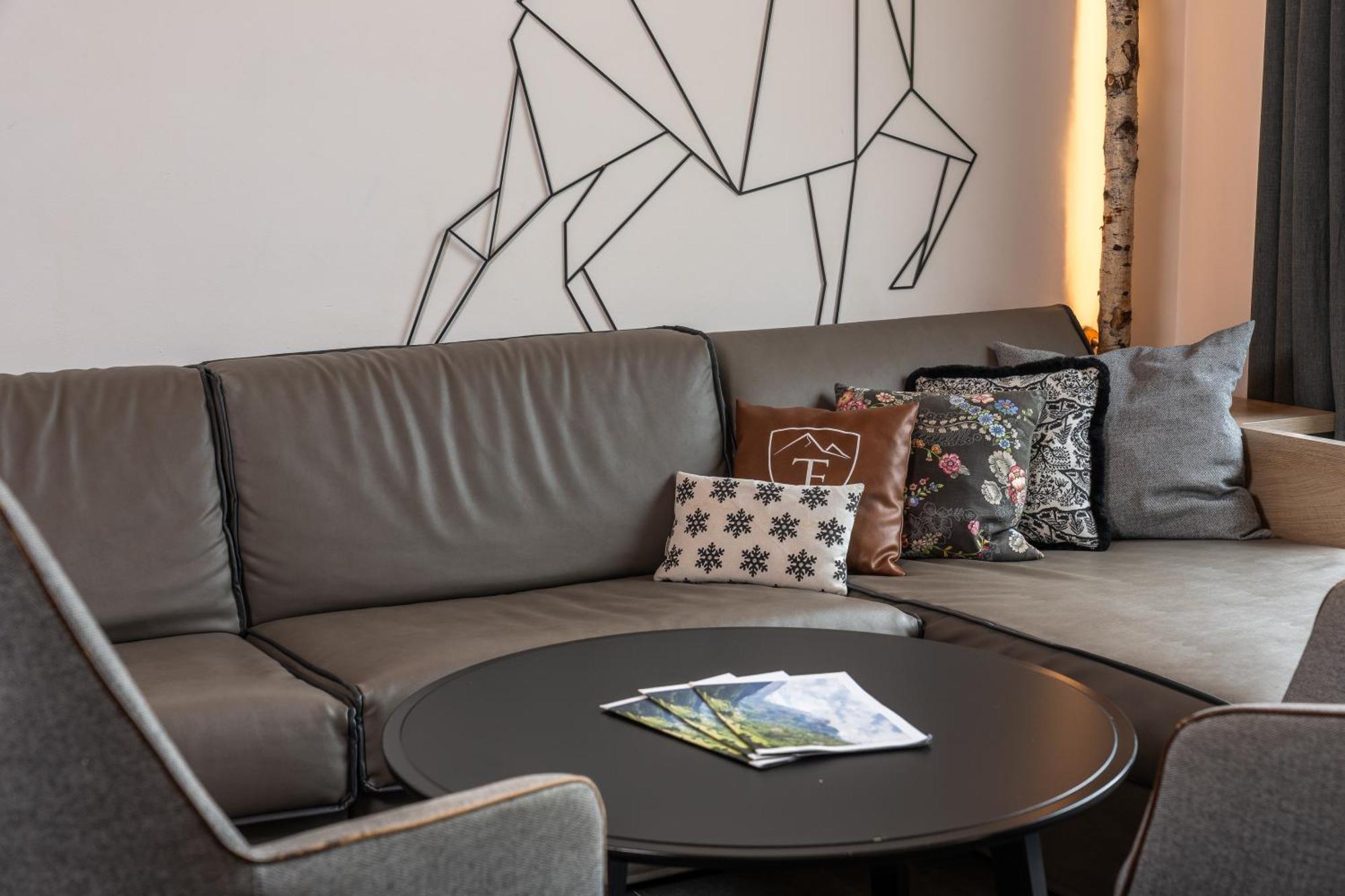 24 By Avenida - Mountain Hotel Капрун Екстериор снимка