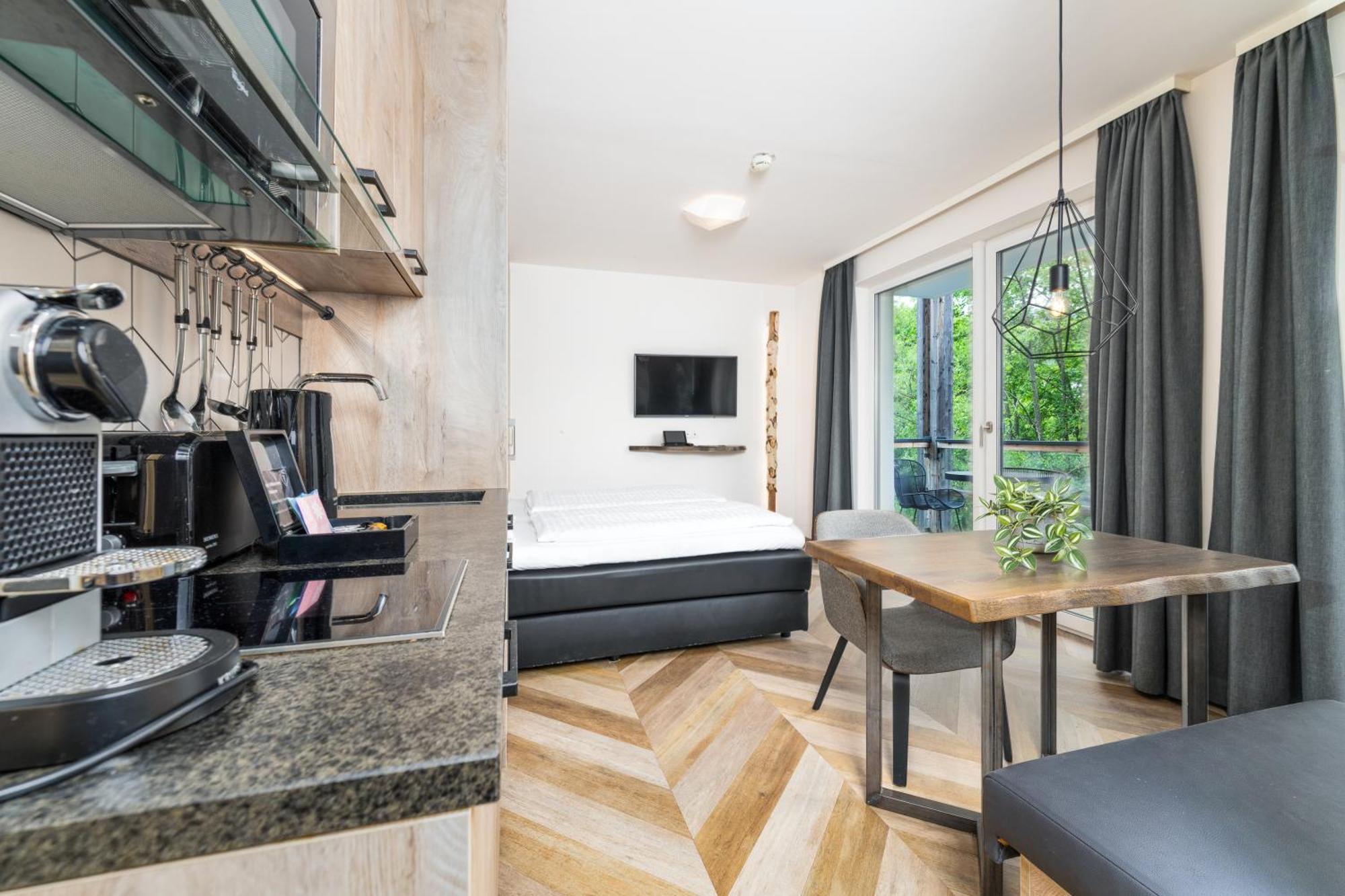 24 By Avenida - Mountain Hotel Капрун Екстериор снимка