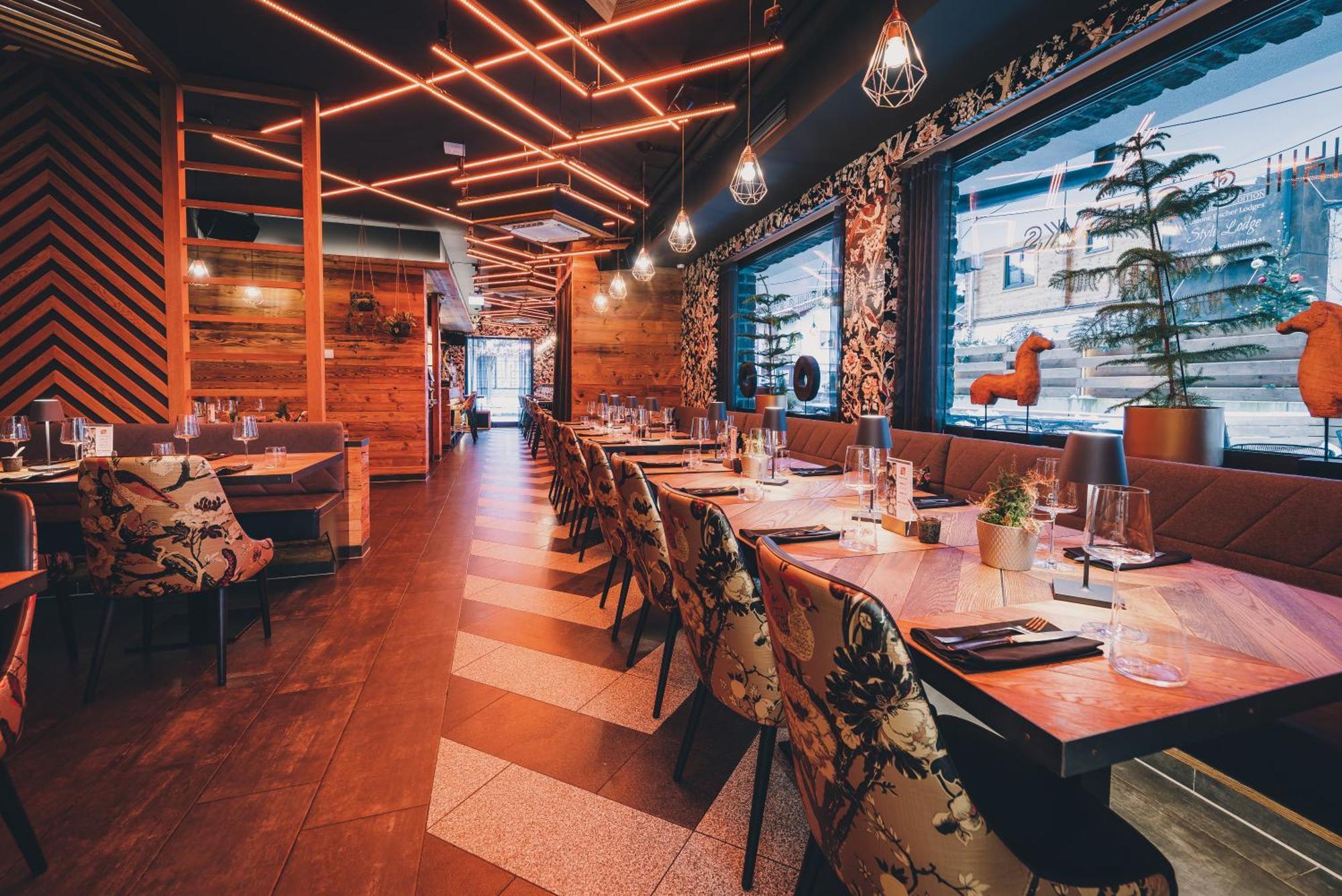 24 By Avenida - Mountain Hotel Капрун Екстериор снимка